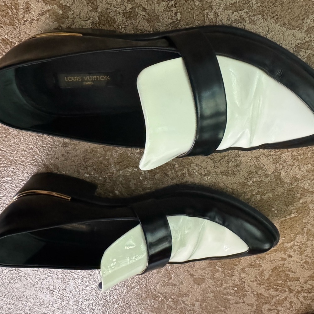Louis Vuitton 2015 Women’s Loafers Black White Gold Heel Detail Size 7.5 Luxury - Picture 10 of 15